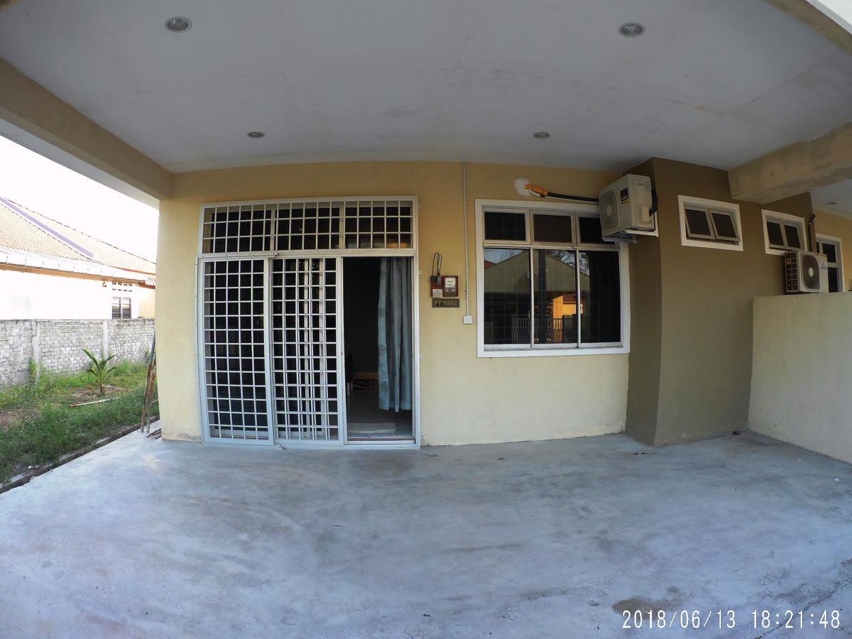 Promenade Homestay Dungun Exterior photo